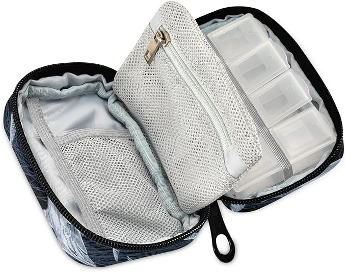 Shark Pill Box 7 Day Pill Case Travel Pill Organizer Bag with Zipper Portable Weekly Vitamin Medicine Supplement Holder Pouch Bag
