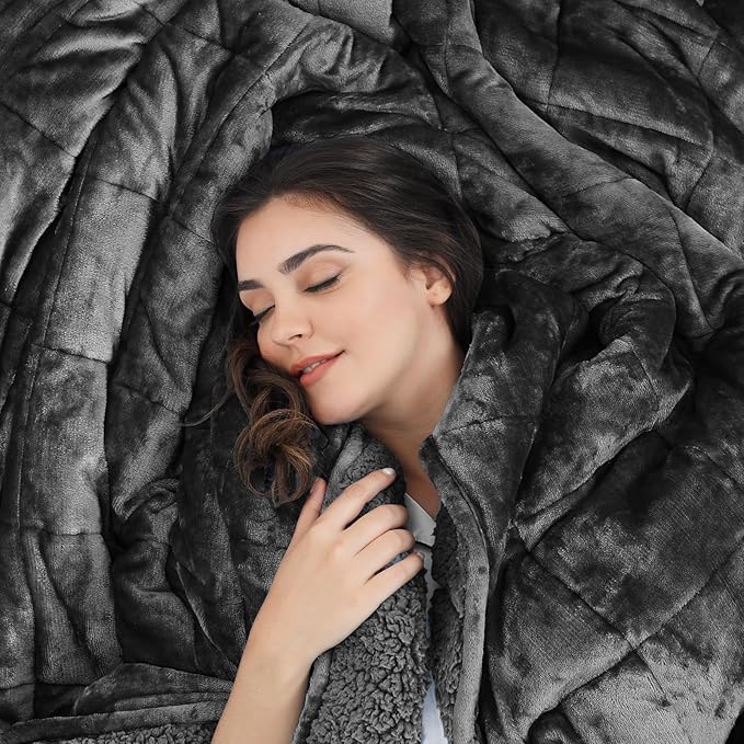 Aemicion Queen Size Weighted Blanket 15lbs,Plush Fleece Sherpa Heavy Blanket, Breathable Soft Weighted Blanket as Gifts for Women Man-Dark Grey