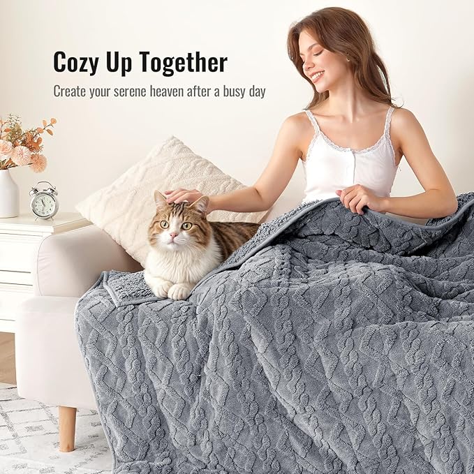 Uttermara Weighted Blanket for Adults Twin Size 15lbs 48x72 inches, Dual Sided Soft Jacquard Sherpa Weighted Blankets, Thick Heavy Blanket for Sleeping and Calming, Grey