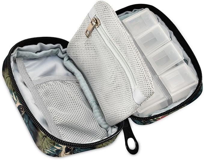 Pill Organizer Case Pouch Hawaii Pug Print for Travel, Portable Pill Box Supplement Holder 7 Days