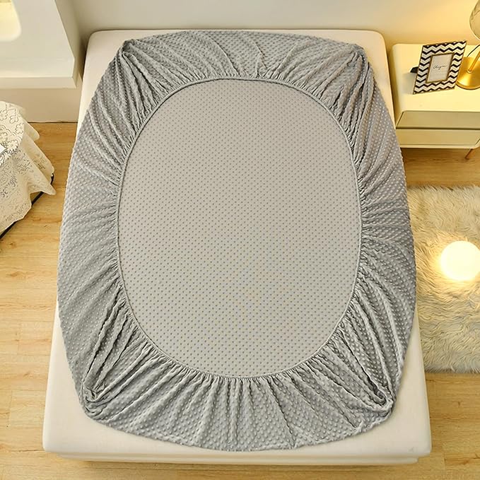 ZIQINPSQ Coral Velvet Fitted Sheet-Thickened Cold-Resistant and Warm Bed Sheets-Soft Velvet Fleece Fitted Sheets with-Elastic All Around. (LightGray, King)