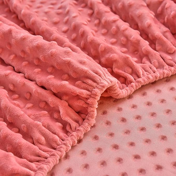 ZIQINPSQ Coral Velvet Fitted Sheet-Thickened Cold-Resistant and Warm Bed Sheets-Soft Velvet Fleece Fitted Sheets with-Elastic All Around. (LightCoral, Twin)
