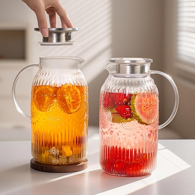 Bandesun Vintage Glass Pitcher with Lid, Heat Resistant Borosilicate Water Jug, 68 oz/ 2 Liter Water Pitcher with Handle and Spout for Fridge, Carafe for Hot/Cold Coffee, Tea,Beverage 1Pack