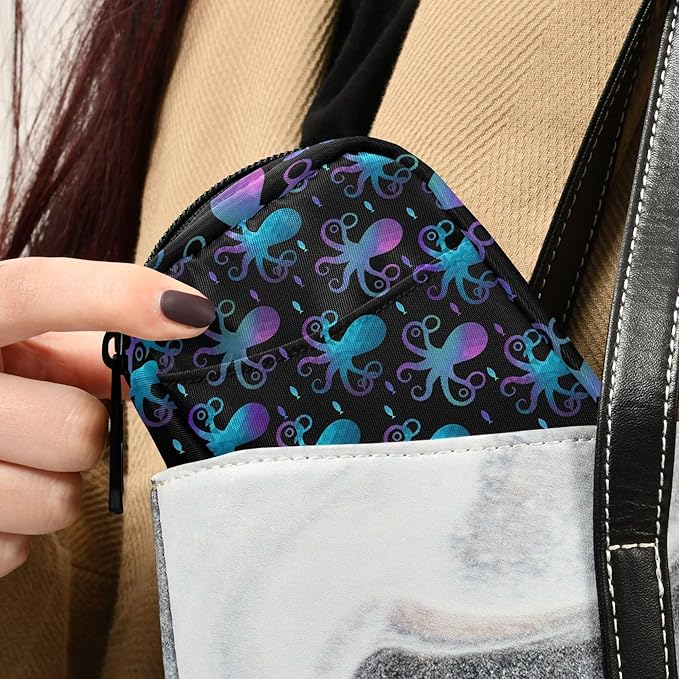 Travel Pill Organizer Bag Weekly Pill Organizer Case Gradient Octopus Fish Portable Small Daily Pill Boxes for Vitamin Fish Oils Supplement Holder with Zipper Compact Size