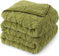 20lbs Weighted Blanket for Adults 60 x 80 inches, Ultra Fluffy Jacquard Sherpa Weighted Blankets with Soft Plush Flannel, Cozy Winter Heavy Blanket for Sofa Bed, Ceramic Beads, Grass Green