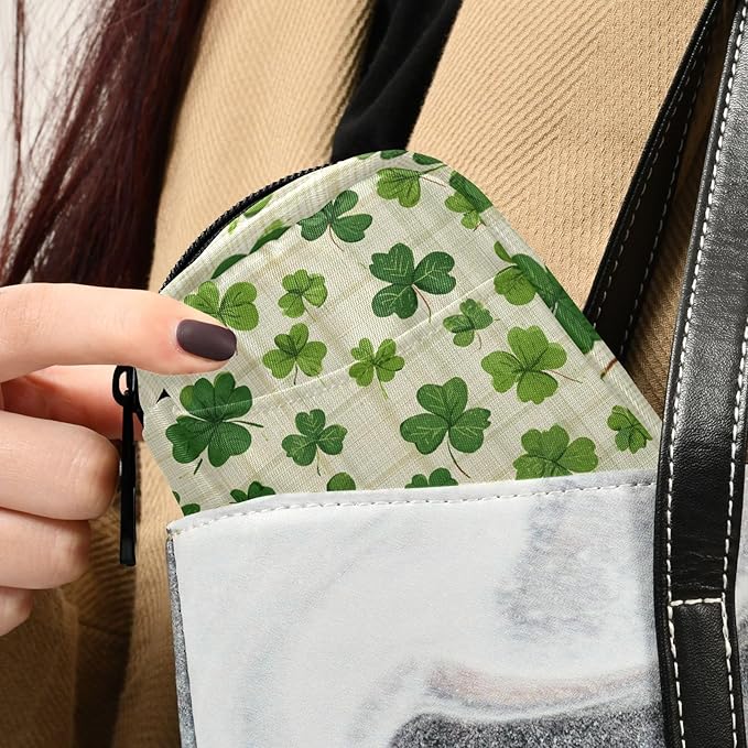 Beige Checkered Clovers Travel Pill Organizer Case Box Container Weekly Portable Vitamin Medicine Holder Storage Bag with Zipper Removable