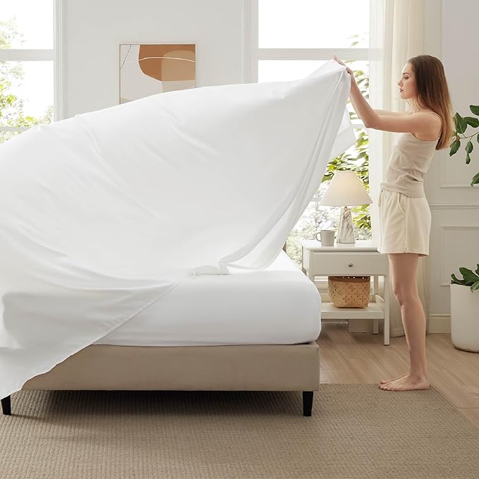 Bedsure Queen Sheet Set - 4 Pieces Soft Queen Size Sheets - Breathable & Cooling - Hotel Luxury - Easy Care Polyester Microfiber Bedding for Women, Men, Bright White