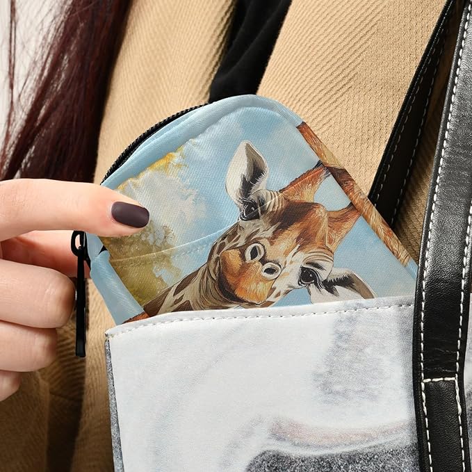 Fustylead Cute Grinsende Giraffe Oil Painting Travel Pill Case Bag with Zipper Weekly Pill Box 8 Compartments 7 Day Personal Pill Case Purse Medicine Case Organizer