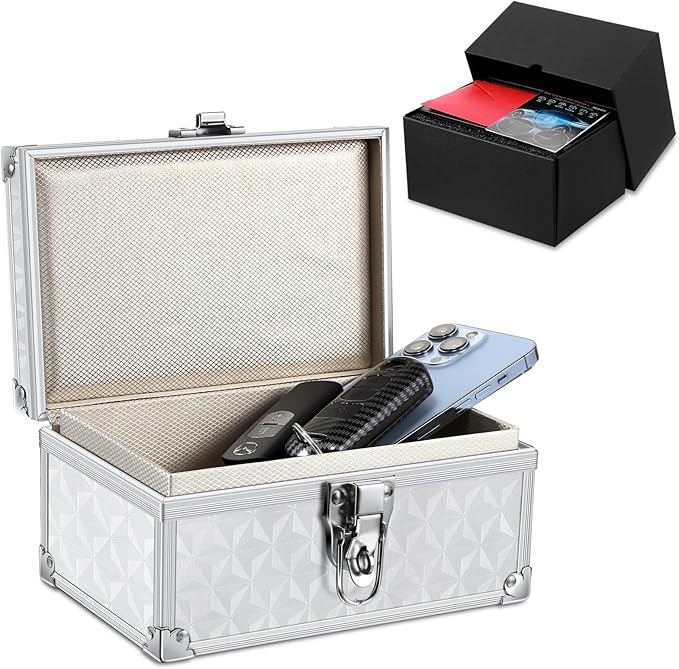Faraday Signal Blocking Box for Car Key Fob, Keyless Entry Car Key Fob Protector Shielding Cage (3D Silver)