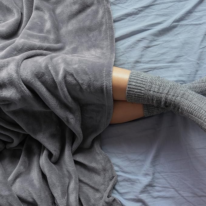 Grounding Blanket, Grounding Throw Blanket for Bed, Earth Connected Flannel Grounding Bed Sheets with Pure Silver Fiber for Improved Sleep, Reduced Stress (59"x78", Grey)