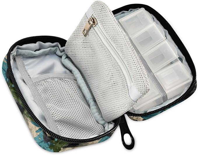 Pill Organizer Case Pouch Hawaiian Pug Print for Travel, Portable Pill Box Supplement Holder 7 Days