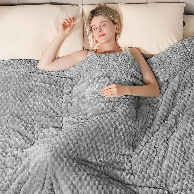 Super Soft Luxury Fleece Sherpa Weighted Blanket for Teens, 3lbs Small Weighted Lap Blanket for Adults, Turtle Shell Cozy Warm Throw for Winter, Compact Heavy Blanket for Sleep & Travel, Grey, 36"x48"