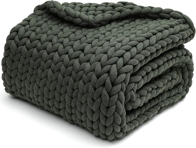 YnM Weighted Blanket, Handmade Chunky Knitted Design, Soft and Cozy, Temperature Regulating and Breathable, Machine Washable Throw for Sleep or Home Decor (Forest Green, 50x60 Inch, 10lbs)